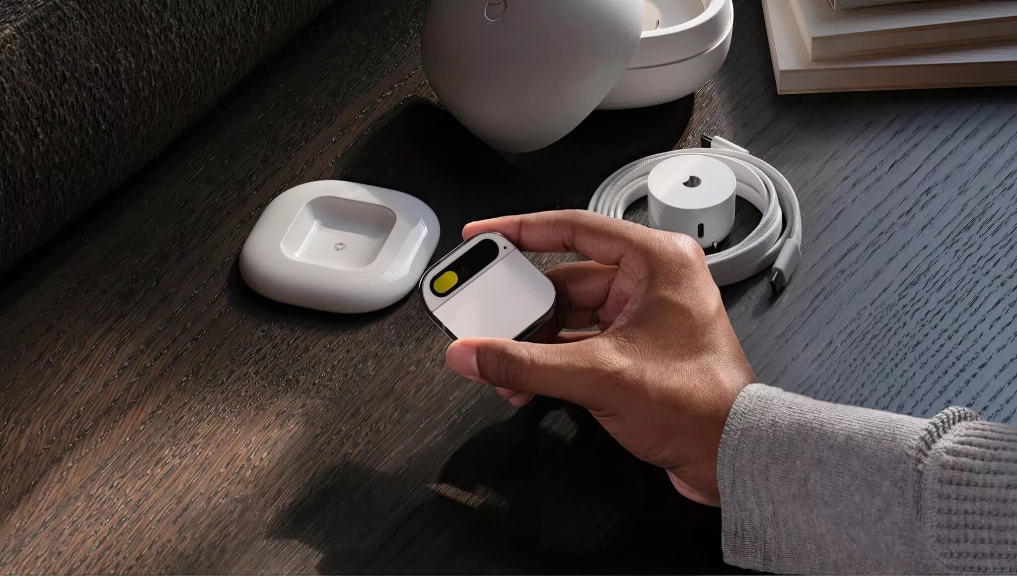 Apple đang phát triển thiết bị đeo AI nhỏ như AirTag
