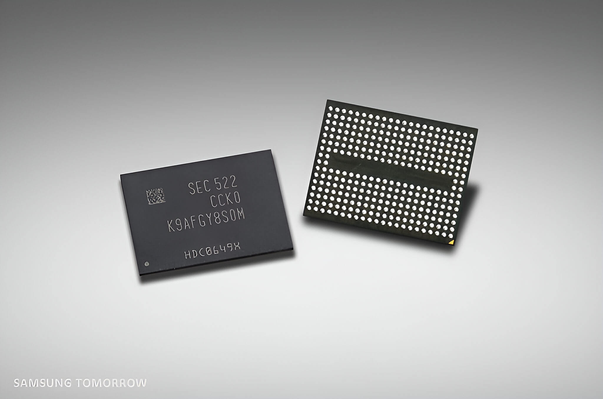 Samsung mở khóa V-NAND 900 lớp bằng Cell Multi-Bonding ra sao?