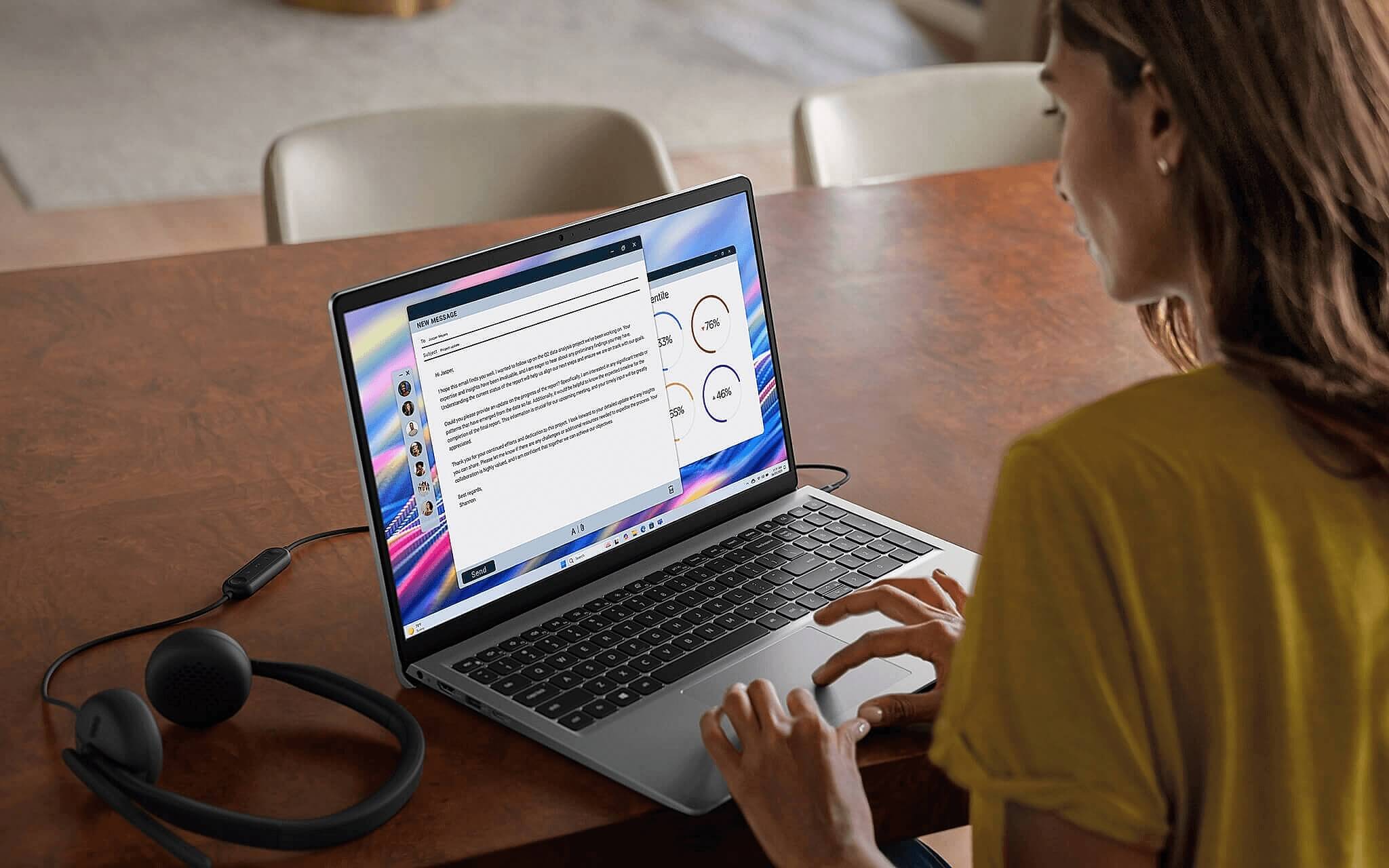 Người dùng laptop văn phòng, tình huống thường cần chụp màn hình laptop nhanh